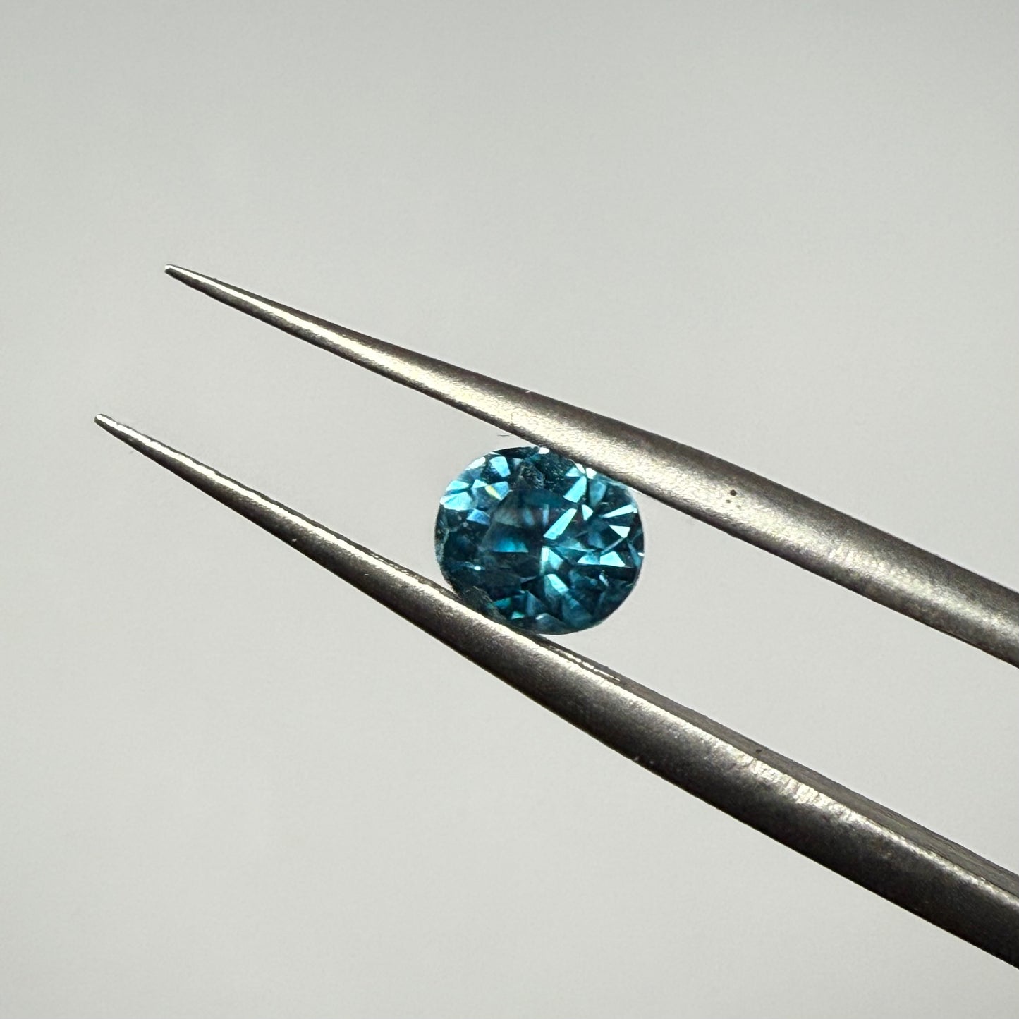 Blue Zircon Loose Oval 1.0 Carat